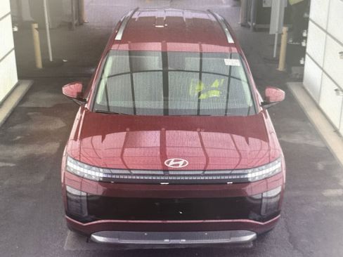 Used 2026 Hyundai Ioniq 9 SEL image 13