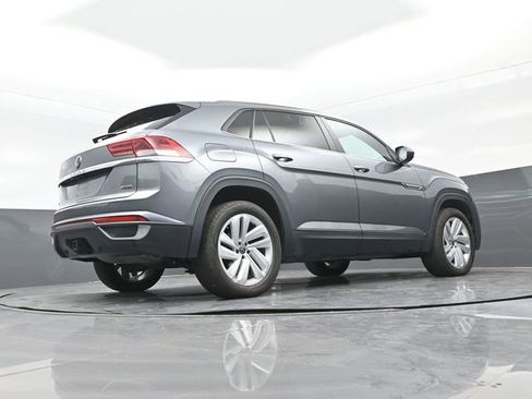 Used 2022 Volkswagen Atlas Cross Sport SE image 18