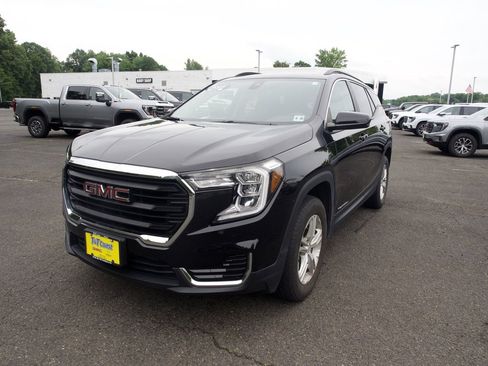 Certified 2023 GMC Terrain SLE w/ Driver Convenience Package FWD image 1