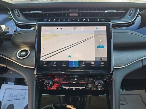 Used 2023 Jeep Grand Cherokee 4WD 4xe image 26