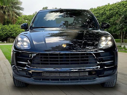 Used 2020 Porsche Macan AWD/4WD image 2