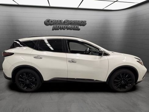 Certified 2024 Nissan Murano SV w/ SV Midnight Edition Package FWD image 6