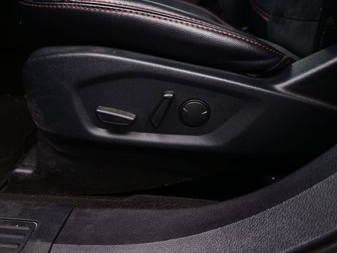 Used 2019 Ford Explorer XLT w/ Equipment Group 202A FWD image 15