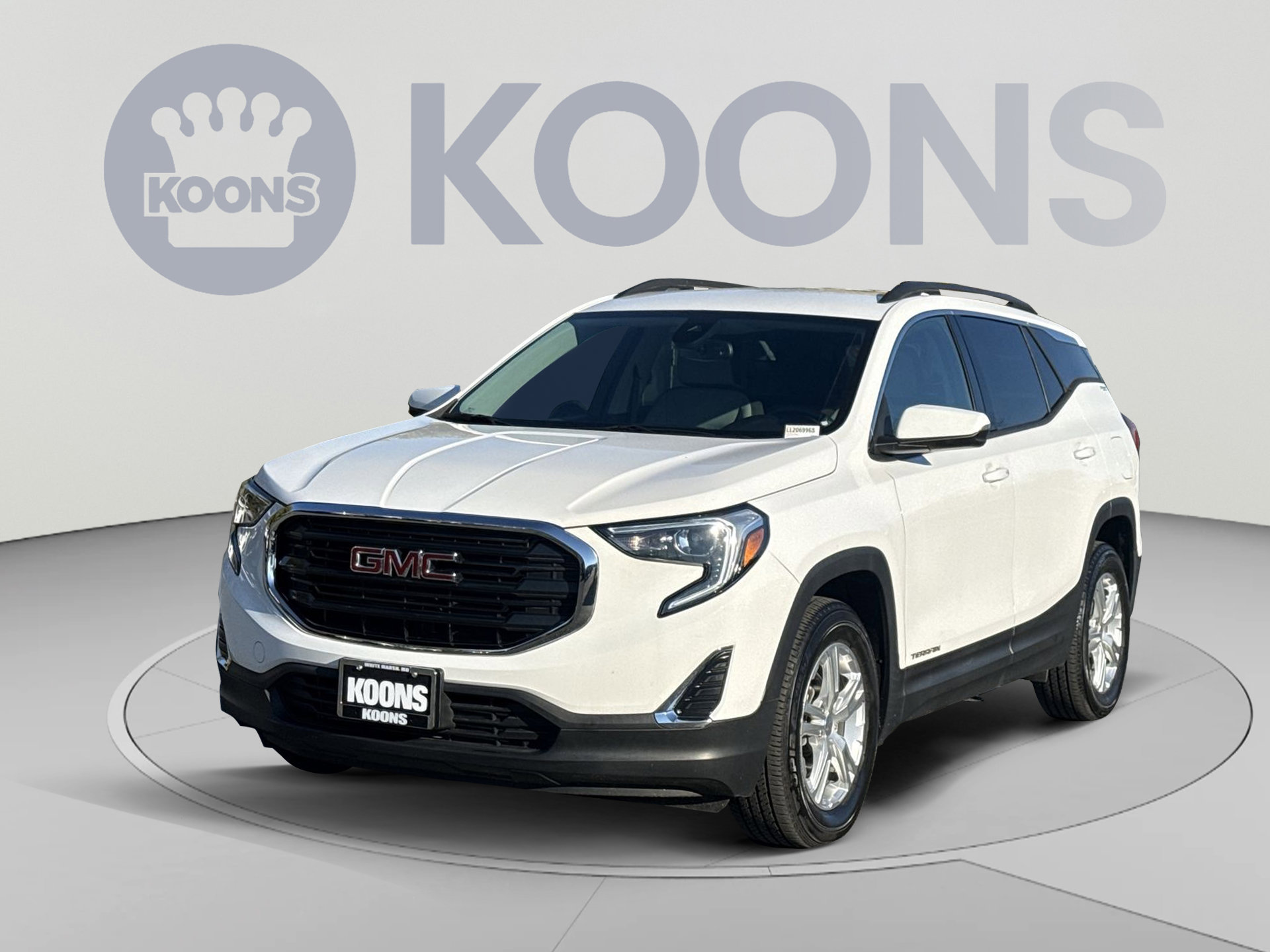 Used 2020 GMC Terrain SLE w/ Driver Convenience Package AWD/4WD image 1