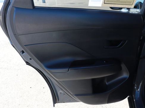 Used 2025 Hyundai Kona SEL image 11