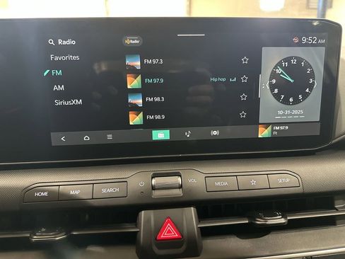 New 2025 Kia K4 LXS image 12