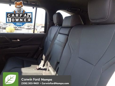 Used 2024 Lexus LX 600 4WD w/ Luxury Package image 25