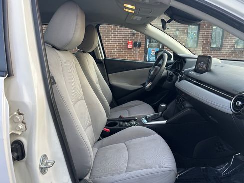 Used 2019 Toyota Yaris LE image 16