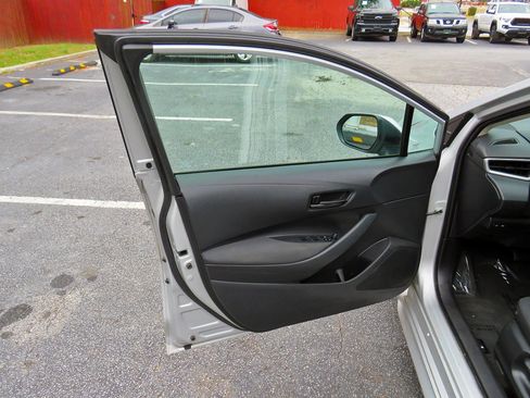 Used 2023 Toyota Corolla LE image 13