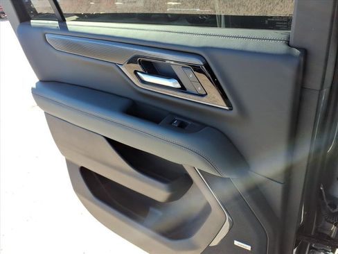 New 2026 GMC Yukon XL AT4 image 17