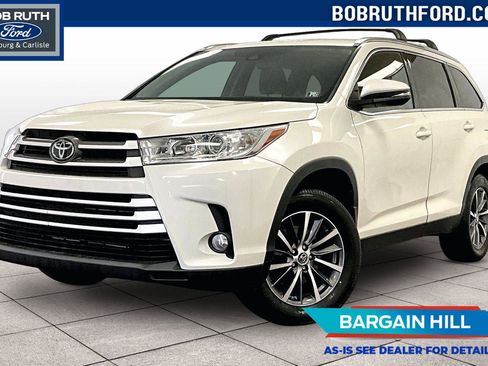Used 2019 Toyota Highlander XLE image 1