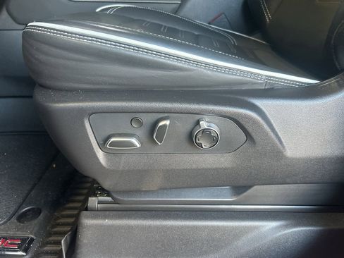 Used 2024 GMC Sierra 2500 AT4X image 19