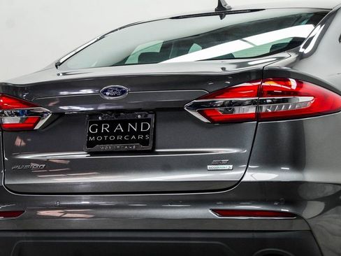 Used 2019 Ford Fusion SE image 13