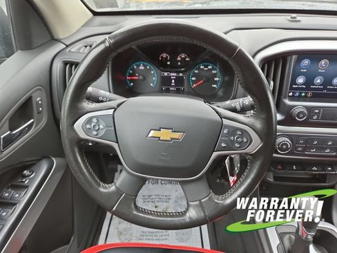 Used 2022 Chevrolet Colorado LT w/ LT Convenience Package AWD/4WD image 9