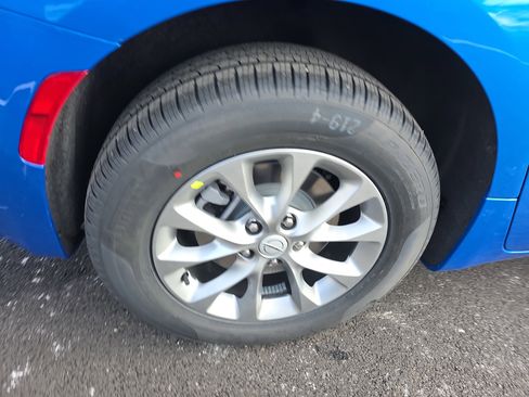 New 2026 Chrysler Pacifica Select image 33