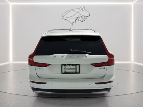 Used 2025 Volvo V60 B5 Cross Country Plus AWD/4WD image 4