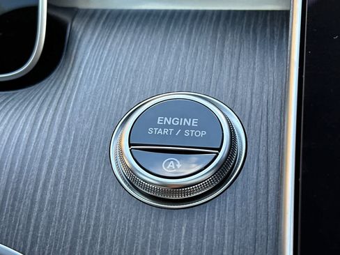 New 2025 Mercedes-Benz C 300 Sedan image 20