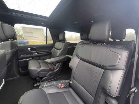 New 2026 Ford Expedition Platinum w/ Stealth Performance Package image 25