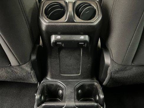 Used 2020 Jeep Gladiator Sport w/ Quick Order Package 24S AWD/4WD image 23