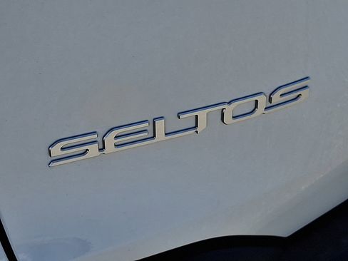 New 2026 Kia Seltos EX w/ EX Sunroof Package image 24