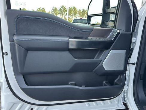 New 2026 Ford F250 Platinum w/ FX4 Off-Road Package AWD/4WD image 20