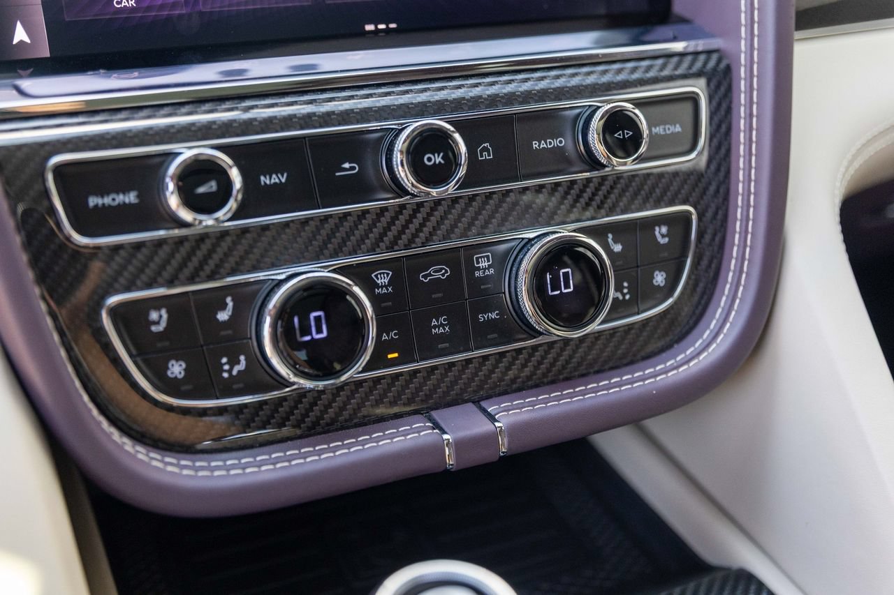 Certified 2023 Bentley Bentayga AWD/4WD image 37