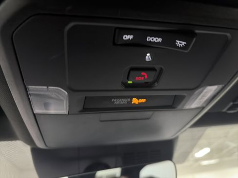 Used 2024 Toyota Tacoma TRD Off-Road image 21