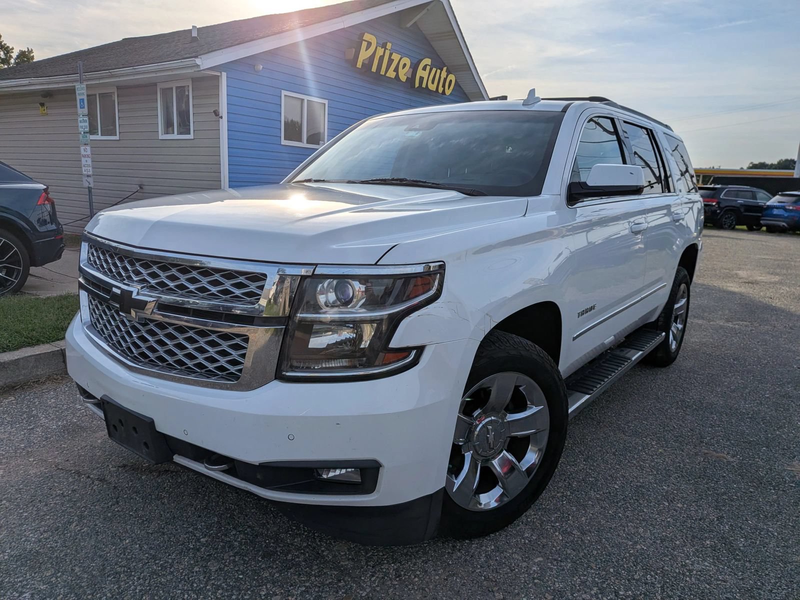 Used 2017 Chevrolet Tahoe LT w/ LT Signature Package AWD/4WD image 2