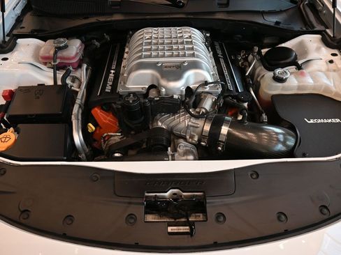 Used 2017 Dodge Charger SRT Hellcat w/ Harman/Kardon Audio Group image 6