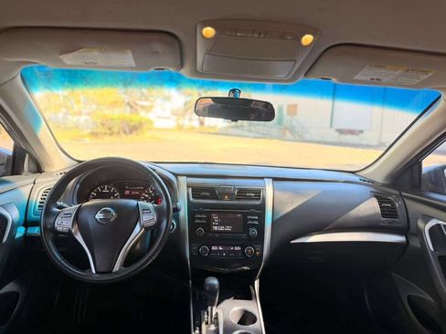 Used 2015 Nissan Altima 2.5 SV FWD image 12