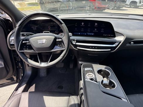 Used 2024 Cadillac Lyriq Luxury w/ LPO, Floor Liner Package RWD image 18
