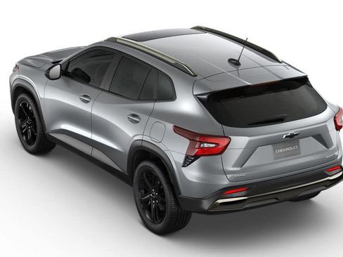 New 2026 Chevrolet Trax ACTIV FWD image 4