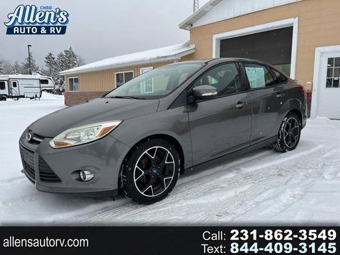 Used 2013 Ford Focus SE image 1