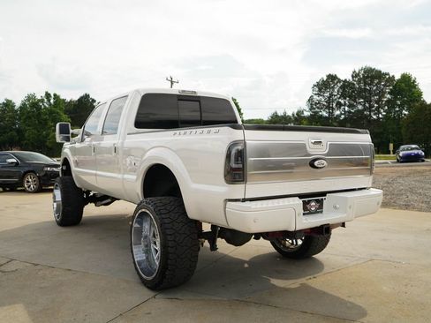 Used 2016 Ford F250 Platinum AWD/4WD image 4