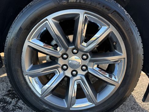 Used 2016 Chevrolet Tahoe LTZ RWD image 32