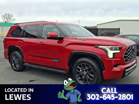 Used 2024 Toyota Sequoia Platinum image 3