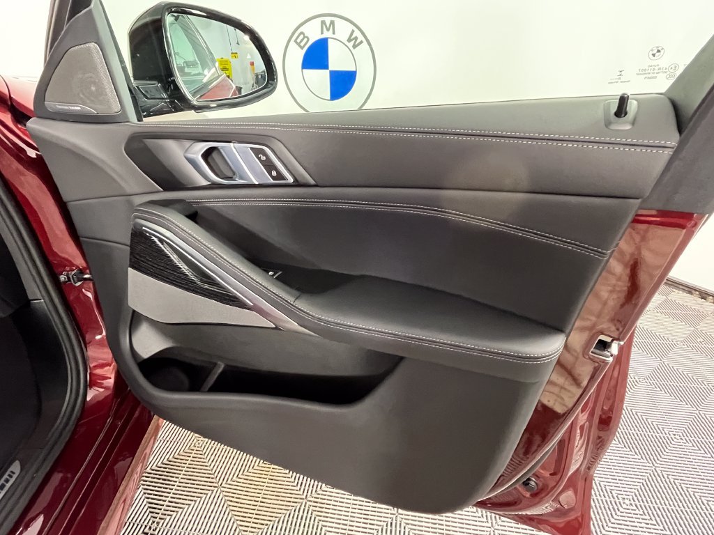 Used 2026 BMW X6 xDrive40i w/ Climate Comfort Package AWD/4WD image 25