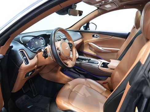 Used 2021 Aston Martin DBX AWD/4WD image 30