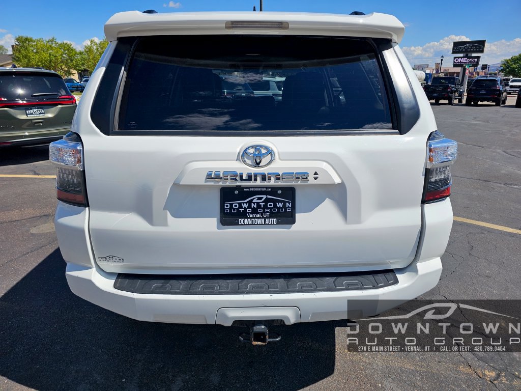 Used 2022 Toyota 4Runner SR5 Premium AWD/4WD image 4