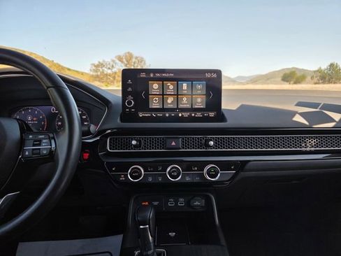 Certified 2022 Honda Civic Touring image 24