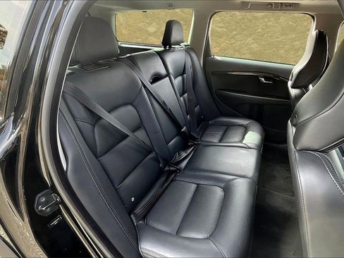 Used 2013 Volvo XC70 3.2 image 23