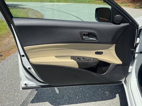Used 2016 Acura ILX FWD image 14