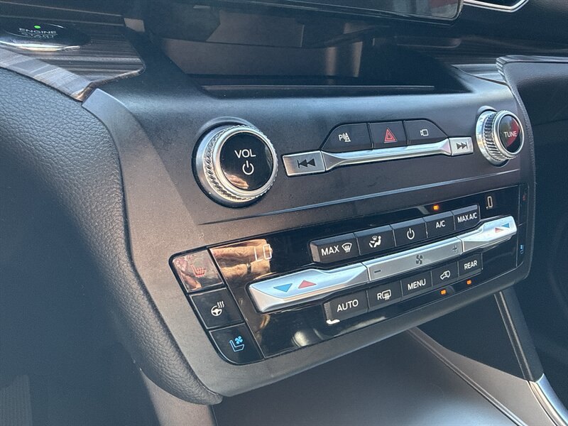 Used 2020 Ford Explorer Limited RWD image 18