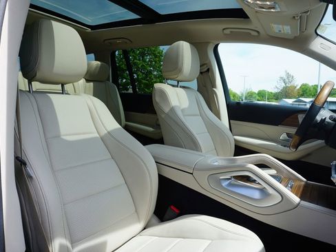 Used 2022 Mercedes-Benz GLS 450 4MATIC image 57