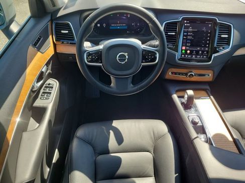 Used 2024 Volvo XC90 B5 Plus AWD/4WD image 20