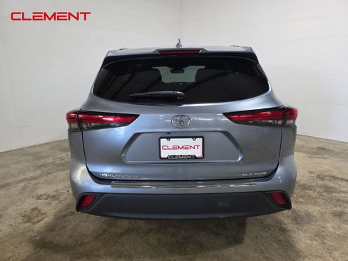 Used 2020 Toyota Highlander XLE w/ Protection Package #3 image 7