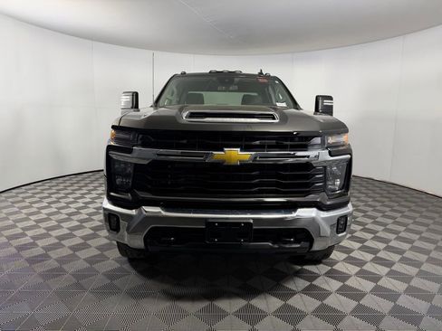 Used 2024 Chevrolet Silverado 3500 LT w/ Convenience Package image 6