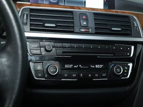Used 2018 BMW 320i Sedan RWD image 29