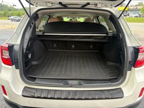 Used 2015 Subaru Outback 3.6R Limited AWD/4WD image 7