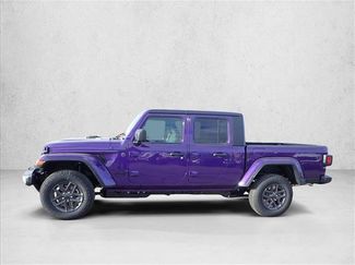 New 2026 Jeep Gladiator Sport video 2